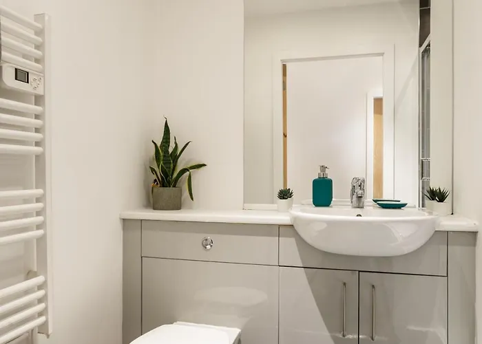 Modern Centre In Apartment Bradford (West Yorkshire)