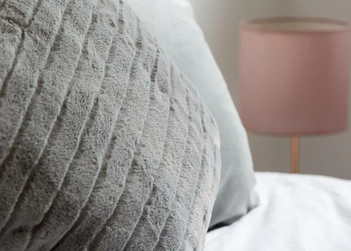 Modern Centre In * Bradford (West Yorkshire)