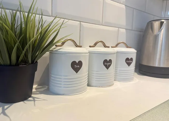 Modern Centre In * Bradford (West Yorkshire)